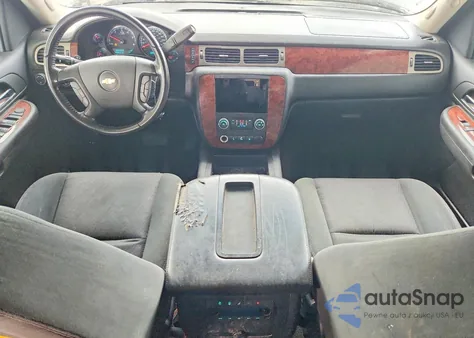 2009 Chevrolet Suburban K1500 Lt z USA, uszkodzony, nr VIN 1GNFK26349R224342